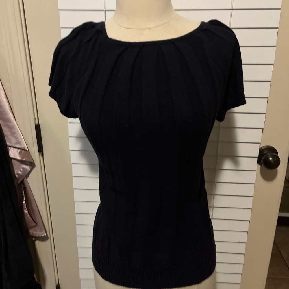 Black Short Sleeve Knit Top